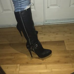 VITOUSOVA HEEL BOOTS !